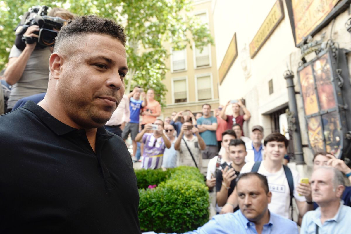 Ronaldo preuzima stvar u svoje ruke i stvara moćni tandem: Na klupi Guardiola, u napadu Vinicius! Ronaldo preuzima stvar u svoje ruke i stvara moćni tandem: Na klupi Guardiola, u napadu Vinicius!
