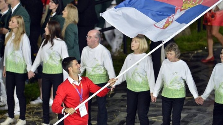 Đoković ne želi nositi zastavu Srbije