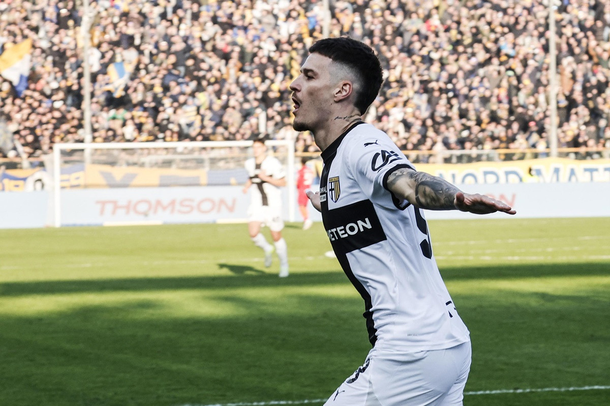 Zmajevi će strahovati od njega - Želi ga Borussia, uključili se klubovi iz Engleske i Njemačke Zmajevi će strahovati od njega - Želi ga Borussia, uključili se klubovi iz Engleske i Njemačke