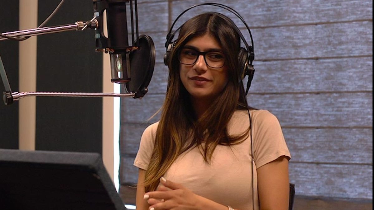 Dožvijeli blamažu, sad ih tješi Mia Khalifa: "Dečki, trebate me?"