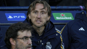 Navijači se nadaju da Modrić ostaje, ali su očito zaboravili šta mu je Real Madrid već napravio