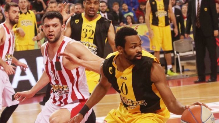 AEK srušio Olympiacos i podigao trofej nakon 16 godina