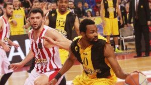 AEK srušio Olympiacos i podigao trofej nakon 16 godina