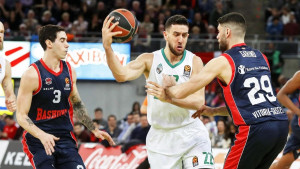 Micić iz Žalgirisa u Efes Pilsen