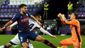 Valladolid izgubio od fenjeraša, Kodro debitovao