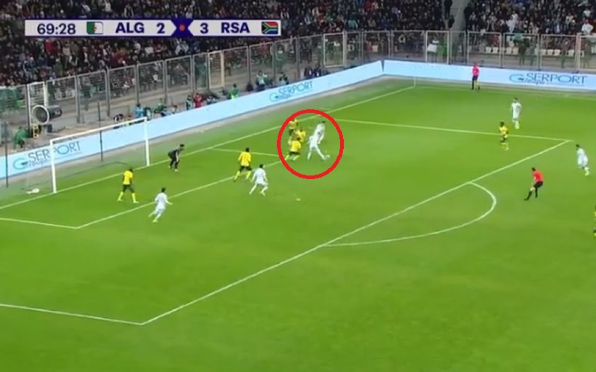 Alžirac zabio najspektakularniji gol ikad: Digao loptu sa zemlje, pa izveo škarice i zadivio sve!