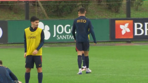 Zar je toliko nebitan postao? Ronalda saigrači tjeraju od sebe, a za neke kao da ne postoji