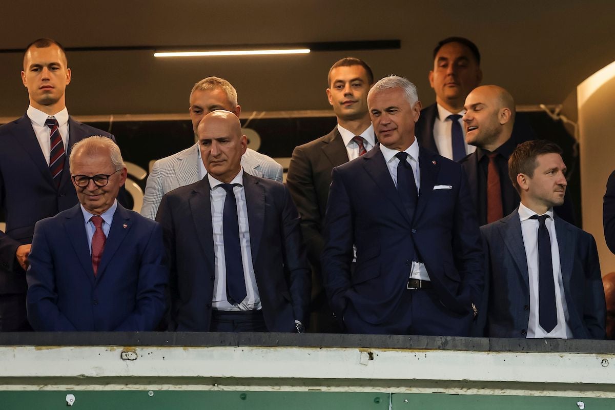 Kakvo bahaćenje u 'tuđoj kući' - Zvezdan Terzić se smije u lice navijačima Partizana