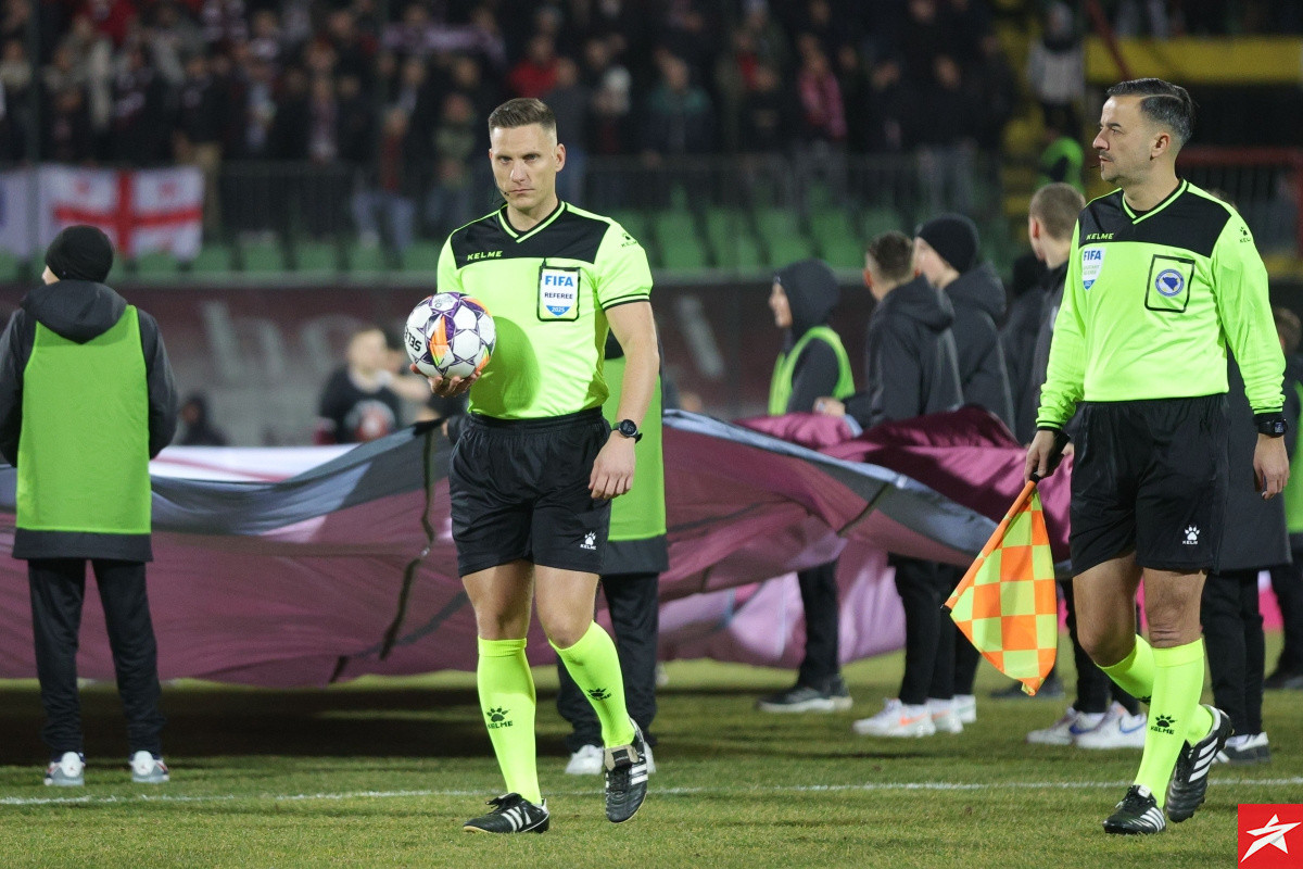 Luka Bilbija sudi derbi Sarajevo - Zrinjski