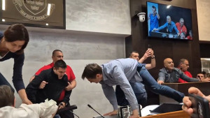 Samouništenje režima u Srbiji: Situacija u gradu eskalirala, klub star 80 godina više ne postoji