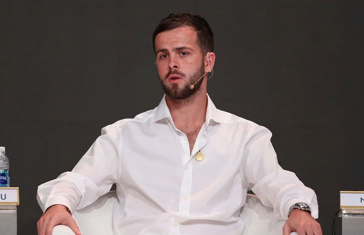 Bh. igrači širom svijeta dočekali Novu godinu, ali je Miralem Pjanić bio "najskromniji" Bh. igrači širom svijeta dočekali Novu godinu, ali je Miralem Pjanić bio "najskromniji"