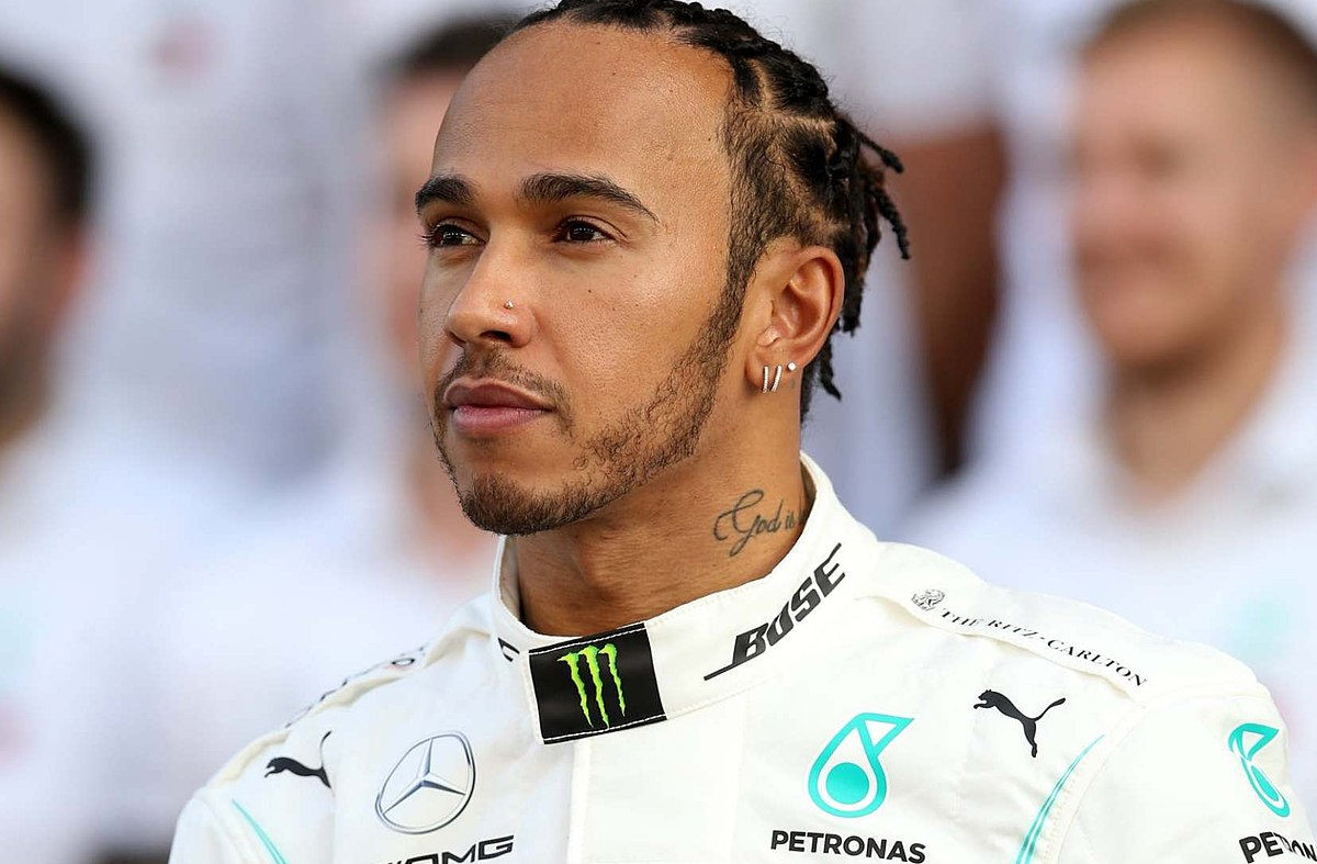 FIA otvorila istragu protiv Lewisa Hamiltona zbog spornog natpisa na majici FIA otvorila istragu protiv Lewisa Hamiltona zbog spornog natpisa na majici