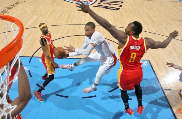 Harden 41, Westbrook 40 poena, Rocketsima derbi