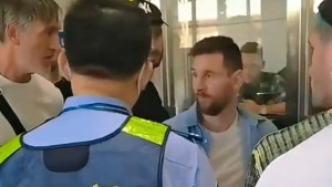 Gledao je nemoćno i zabrinuto - Niko Messija nije izmaltretirao kao kineski policajci