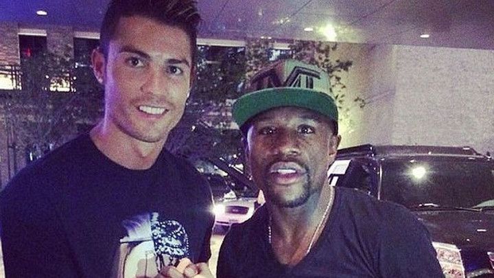 Mayweather: Kupit ću Newcastle i dovesti Ronalda!