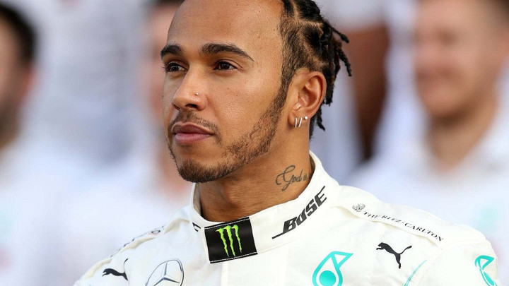FIA otvorila istragu protiv Lewisa Hamiltona zbog spornog natpisa na majici