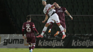 Briljirao u Premijer ligi, danas zabio  dva gola Ajaxu, ali još nije odlučeno za koga će igrati