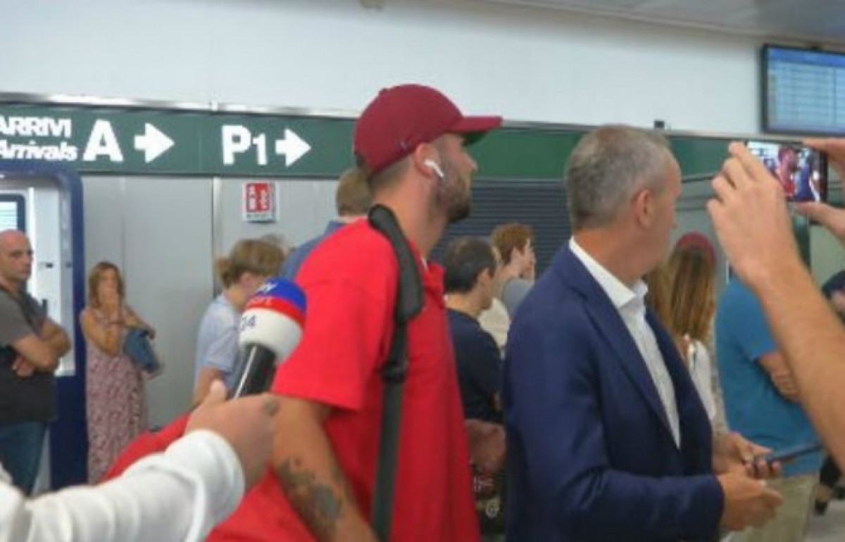 Cutrone sletio na aerodrom, saznao da ga je Milan prodao, pa reagovao ljutito 