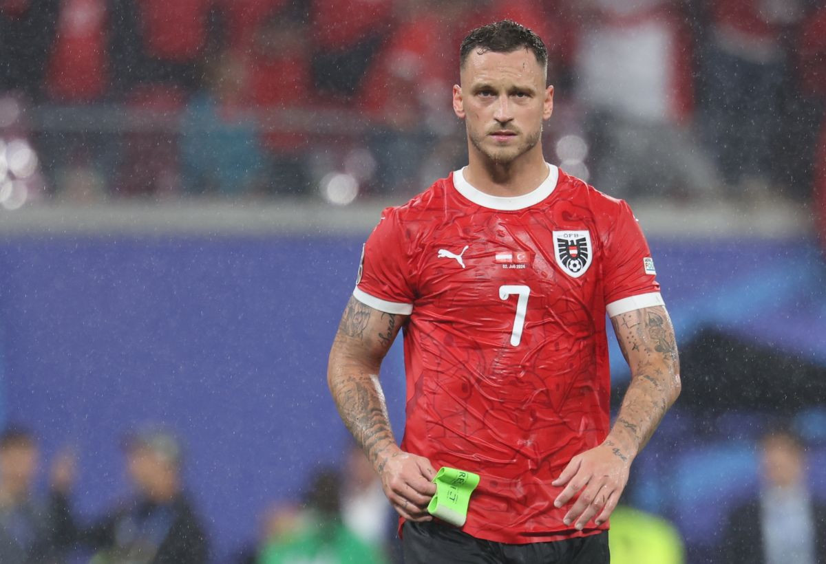 Arnautović se nije mogao smiriti, jedva je kontrolisao bijes: "Ovo jako, jako boli"
