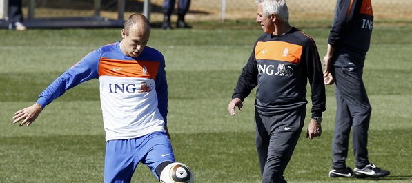 Robben spreman za Kamerun