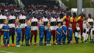Ova slika je dokaz da rasizmu nema mjesta u fudbalu!