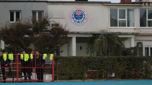 Scene iz Mostara kakve ne želimo gledati, fudbalska utakmica odgođena 