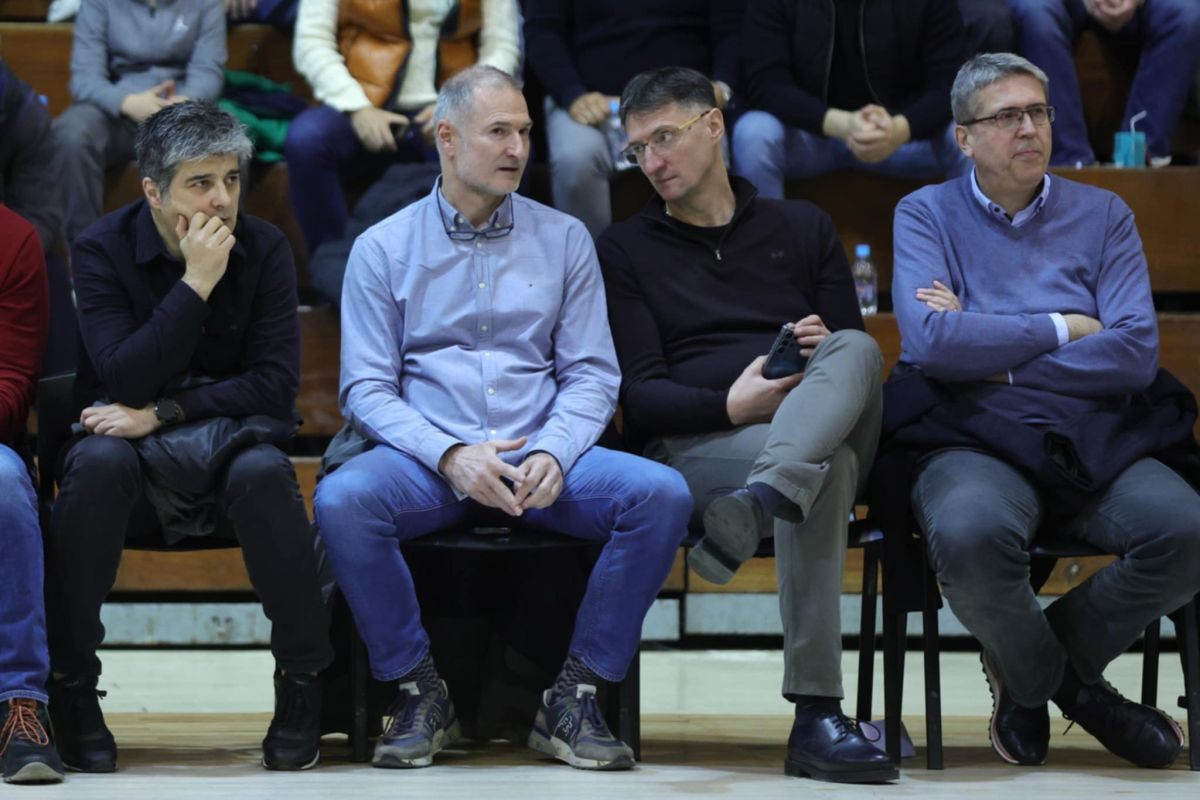 Legendarni Nenad Marković prati Studente, velika je želja navijača za klupu Bosne Legendarni Nenad Marković prati Studente, velika je želja navijača za klupu Bosne