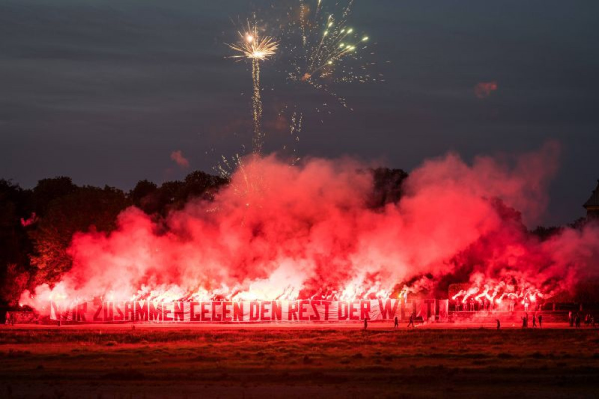 Navijači Dynamo Dresdena priredili nestvarne scene svojim igračima
