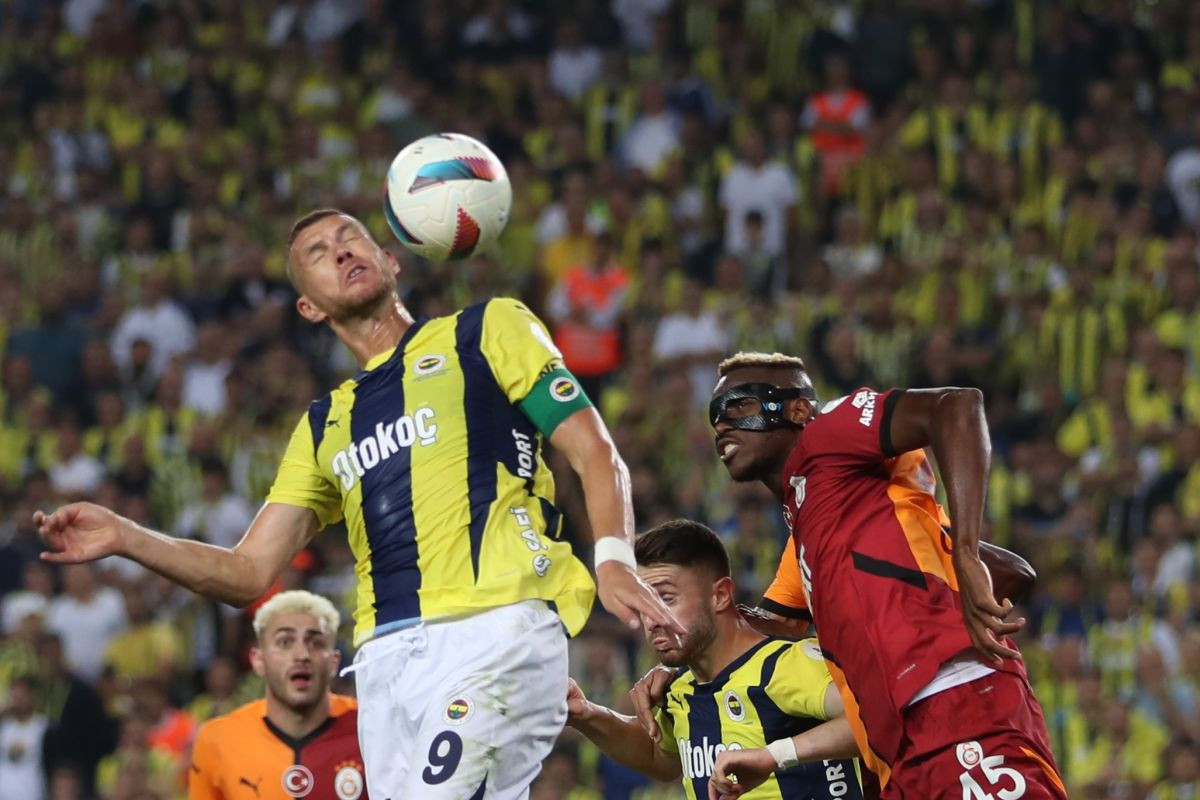 Fenerbahce našao zamjenu za Edina Džeku, ni navijači ne vjeruju kakvu zvijer žele dovesti u klub! Fenerbahce našao zamjenu za Edina Džeku, ni navijači ne vjeruju kakvu zvijer žele dovesti u klub!