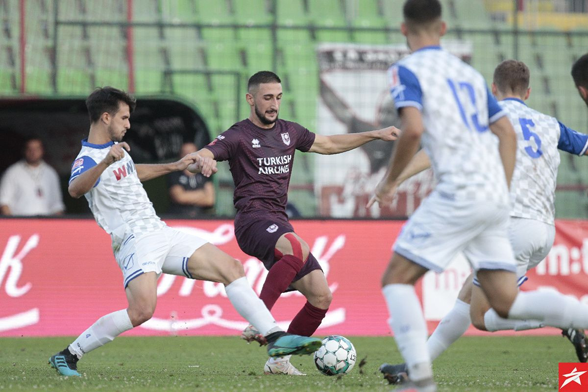 Još jedan bivši igrač Sarajeva se vraća u BiH, ali u dres mostarskog Veleža? Još jedan bivši igrač Sarajeva se vraća u BiH, ali u dres mostarskog Veleža?