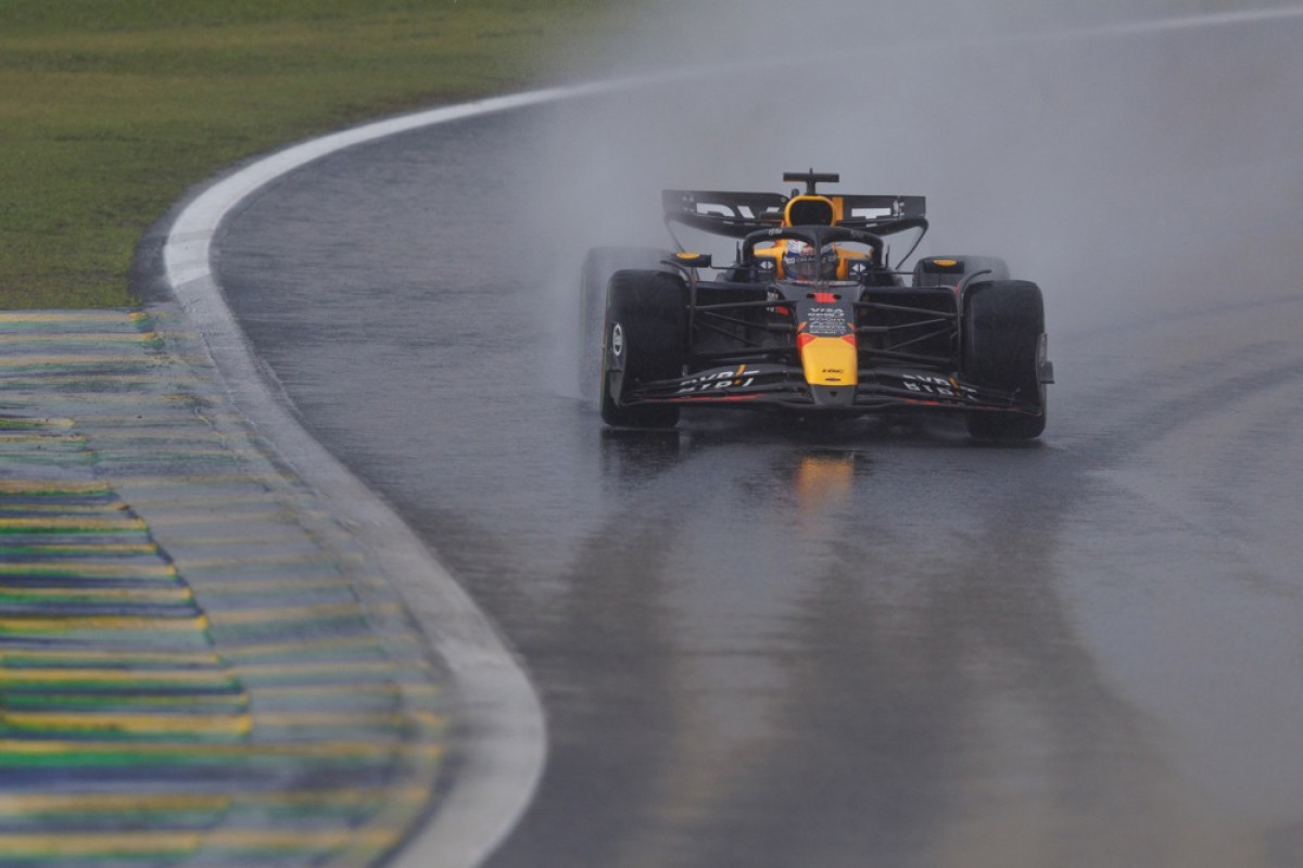 Kišni spektakl u Brazilu: Verstappen krenuo sa 17. pozicije i stigao do velike pobjede! Kišni spektakl u Brazilu: Verstappen krenuo sa 17. pozicije i stigao do velike pobjede!