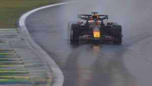Kišni spektakl u Brazilu: Verstappen krenuo sa 17. pozicije i stigao do velike pobjede!