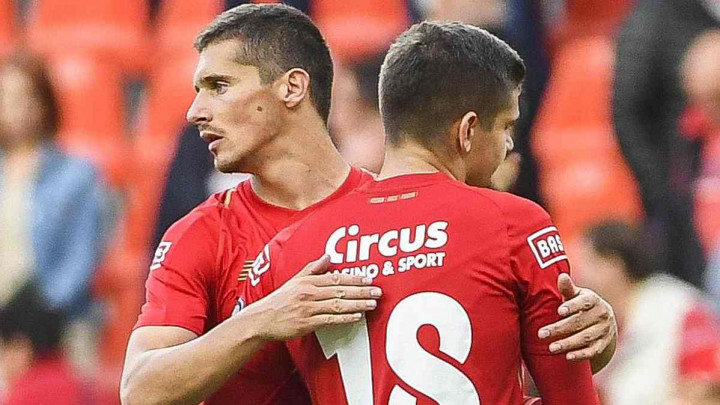 Cimirot odigrao cijeli meč, Standard izgubio od fenjeraša