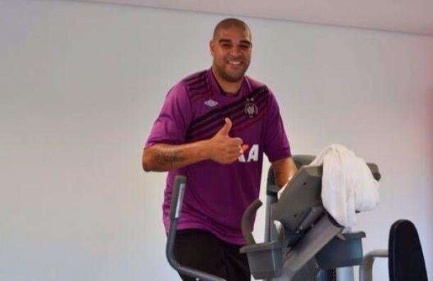 Novi povratak: Adriano počeo s treninzima Novi povratak: Adriano počeo s treninzima