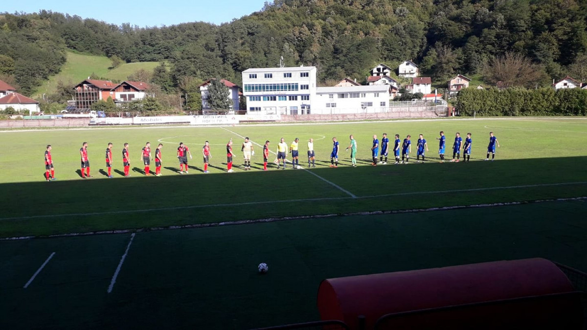 Razočarenje u Podrinju: "Jednom igraču je slomljena noga, dobili smo batine, te možda i istupimo" Razočarenje u Podrinju: "Jednom igraču je slomljena noga, dobili smo batine, te možda i istupimo"