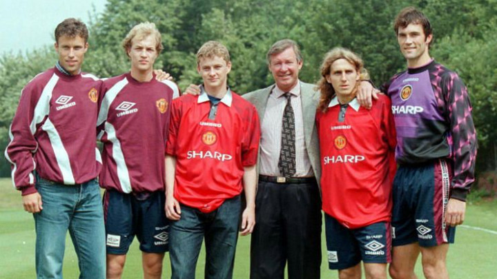 Ni Zidane, ni Blanc: United pregovara s legendom kluba!