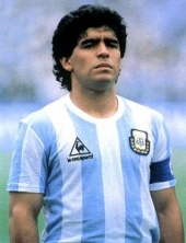 Maradona uspješno operisan