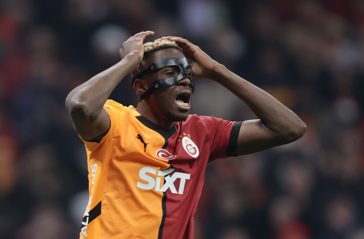 Victor Osimhen rekao "ne" mrskom rivalu, stopiran posao od 75 miliona eura! Victor Osimhen rekao "ne" mrskom rivalu, stopiran posao od 75 miliona eura!