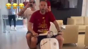 Zaniolo 'pod gasom' ukrao Mourinhovu vespu