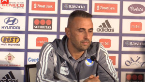 Ni današnja press konferencija nije mogla proći bez pitanja o Barbarezu i Begoviću