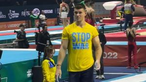 Ukrajinac stigao na takmičnje u "normalnoj" majici, nije ni slutio šta mu slijedi tri minute kasnije