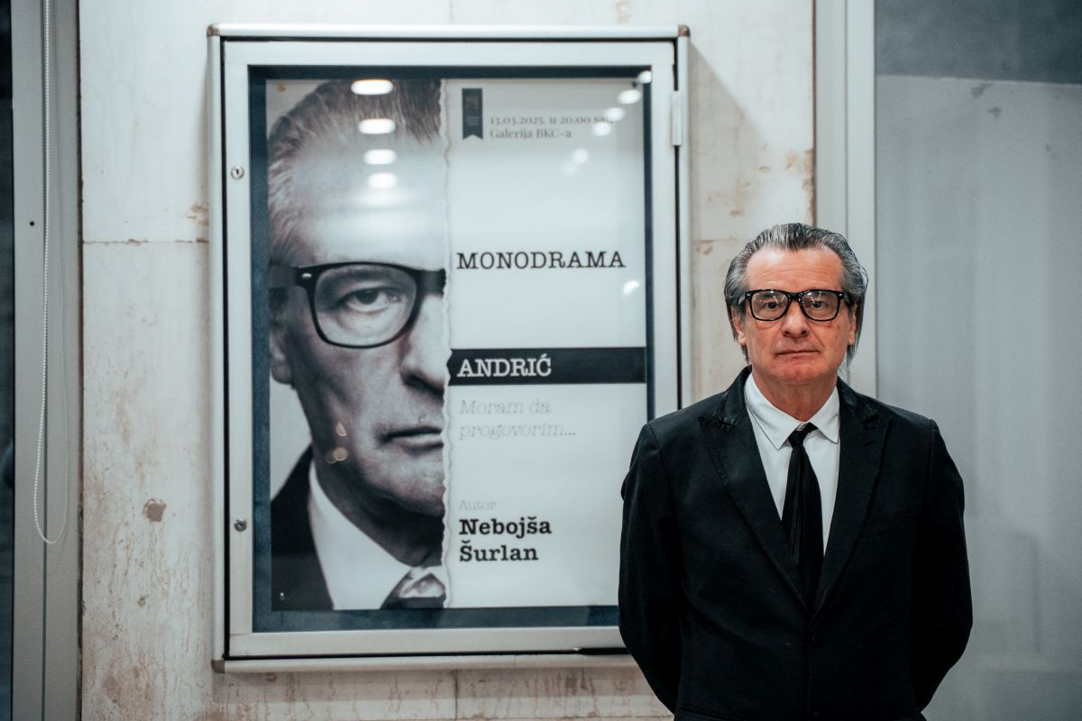 Kad nobelovac progovori: Mozzart podržao izvođenje monodrame Nebojše Šurlana u Sarajevu i Banjaluci Kad nobelovac progovori: Mozzart podržao izvođenje monodrame Nebojše Šurlana u Sarajevu i Banjaluci