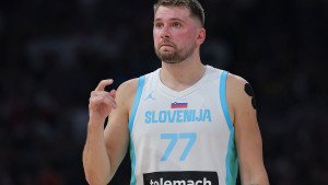 Slovenci se čudom čude šta su Srbi napravili dok im se intonirala himna 