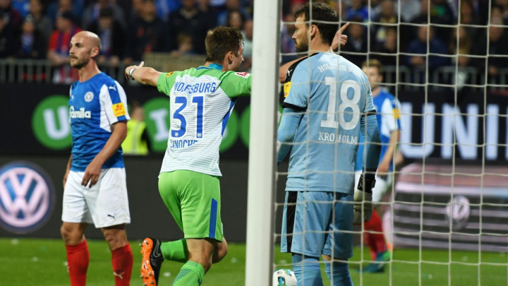 Wolfsburg ponovo savladao Kiel i ostao u Bundesligi