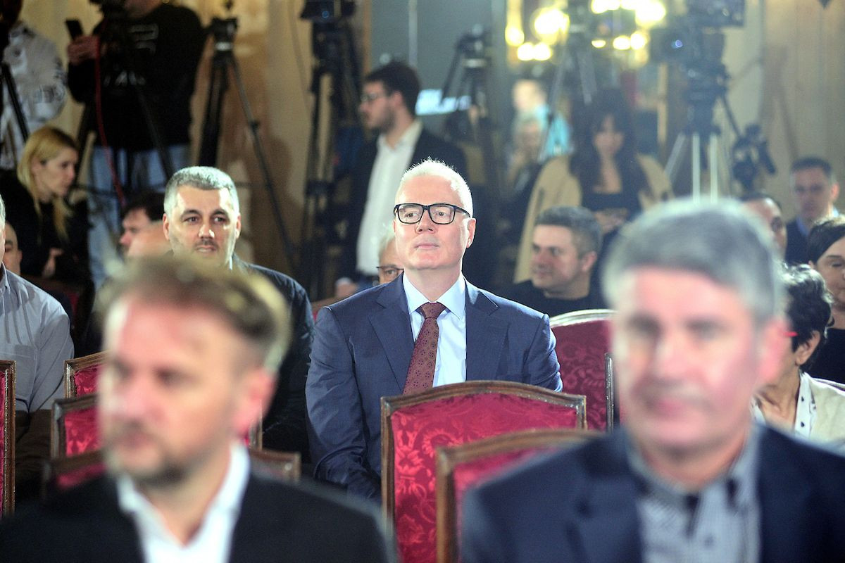 Slavni Srbin prodao dušu đavolu, sluga je Aleksandra Vučića, bahati se i prijeti: "Nas je tebe stid"