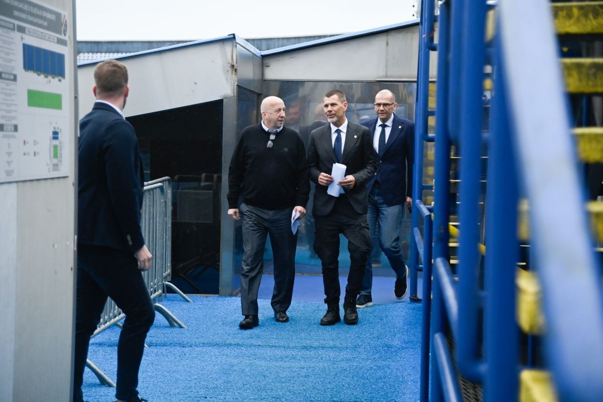 Zvonimir Boban već izabrao novog trenera Dinama: "Da u svemu nema prste gazda iz Međugorja?" Zvonimir Boban već izabrao novog trenera Dinama: "Da u svemu nema prste gazda iz Međugorja?"