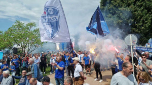 Narod izašao na ulice zbog sporne promjene grba: "Dugo smo spavali"