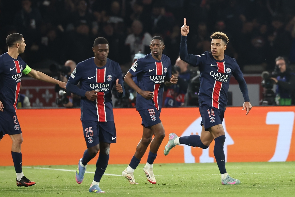 Manchester United pravi spektakularan transfer: Skautirali su "wonderkida" kojeg traži pola Evrope Manchester United pravi spektakularan transfer: Skautirali su "wonderkida" kojeg traži pola Evrope