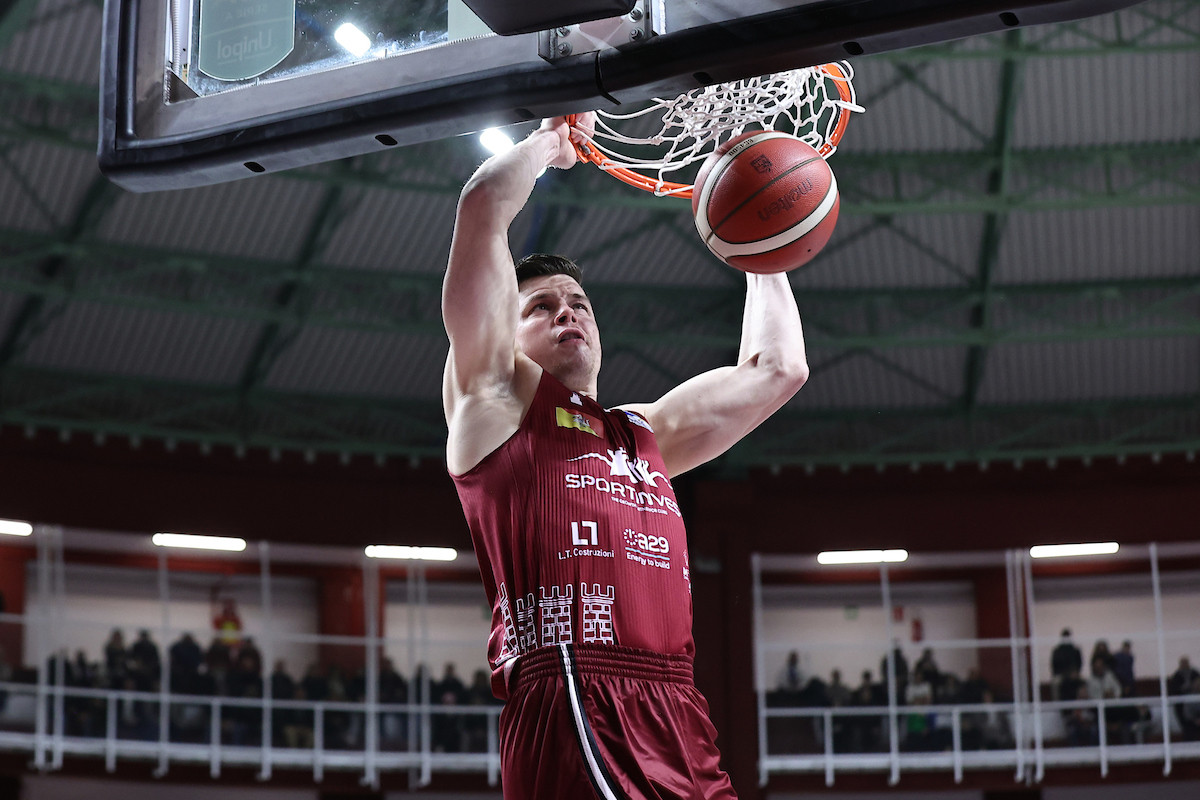 Magičan derbi za vrh Italije: Virtus slomio Repešinu mašineriju sa Sicilije