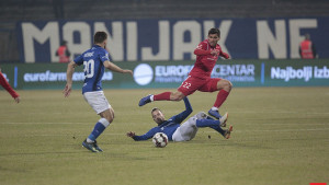 Plavi protiv "čuda", lokalni derbi na Bilinom polju